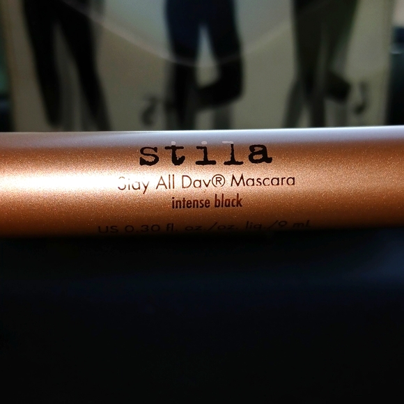 3/$30 NIB Stila Stay All Day Mascara - Intense Black - Picture 2 of 5